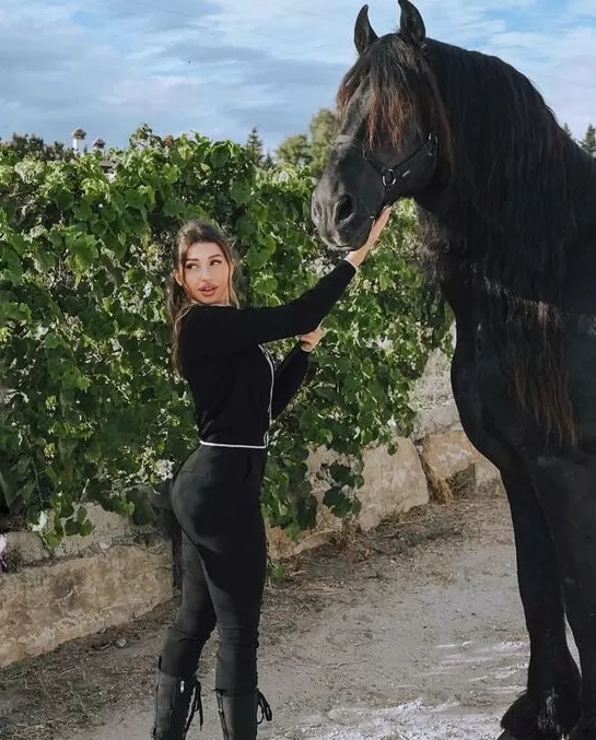 Ghaziabad College Call girl Service with Friendly Nature 2