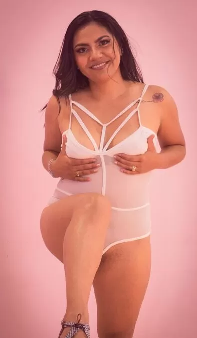 Young Call lady in Ranchi with Sexy images 3