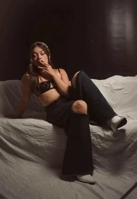 Qualified Gurgaon Call girl service with Complete Massage photo 2 of 4