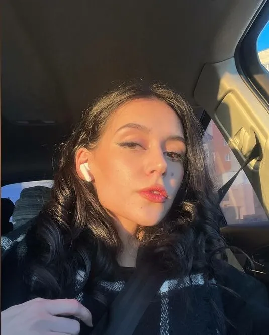 Gorgeous Call girls in Howrah with Quality service