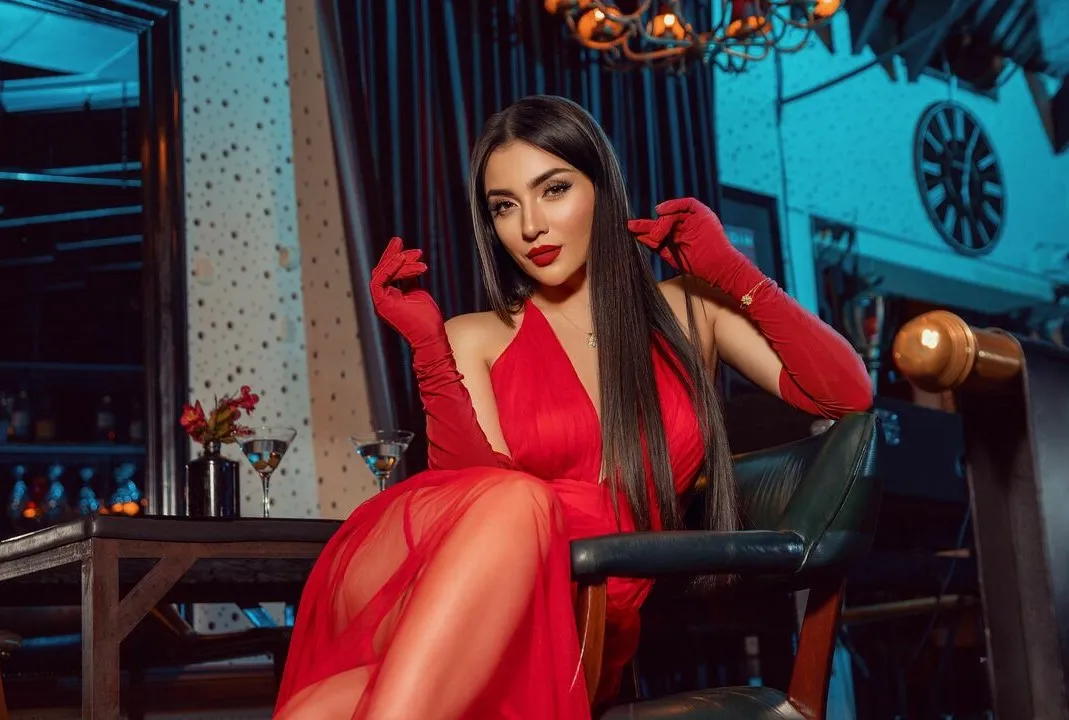 Budget-friendly & high-profile call girl available in Aligarh nearby you 1