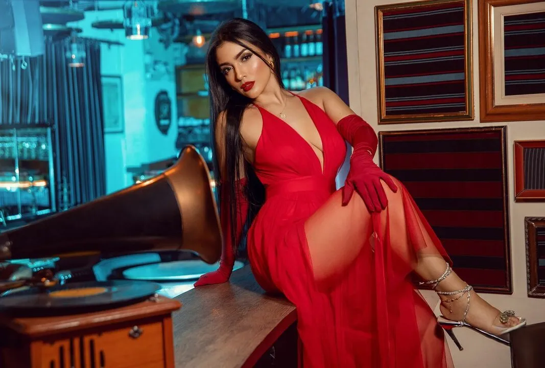 Budget-friendly & high-profile call girl available in Aligarh nearby you 2