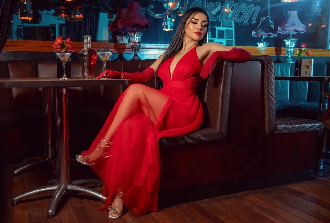 Budget-friendly & high-profile call girl available in Aligarh nearby you 3