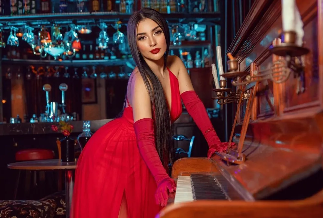 Budget-friendly & high-profile call girl available in Aligarh nearby you 4