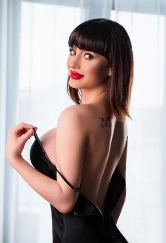 Comfortable and Friendly Call Girl Nearby At Low Price