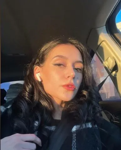 Gorgeous Call girls in Howrah with Quality service